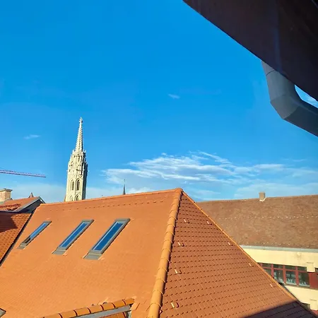 Scenic By Buda Castle Apartment *