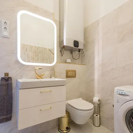 Scenic By Buda Castle Apartment Budapest